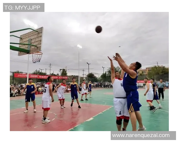 任骏飞领衔球队奋战新赛季展现篮球激情与团队精神的完美结合