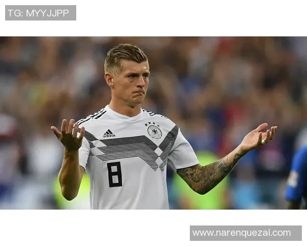 克罗斯在足球世界中的传奇之路与他对球队的深远影响分析 克罗斯在足球世界中的传奇之路与他对球队的深远影响分析