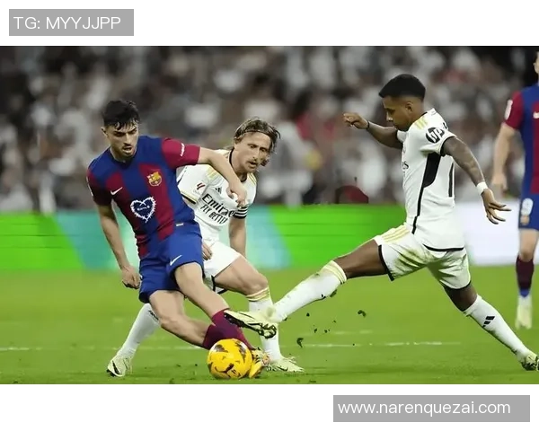 尼斯主场迎战巴黎圣日耳曼争夺法甲积分榜重要战役