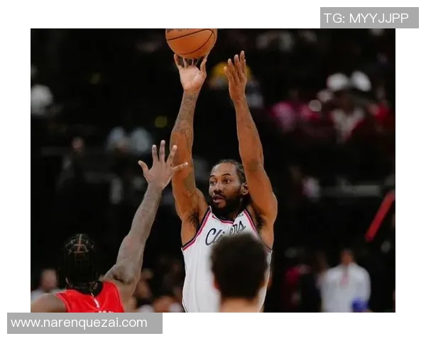 今天火箭与快船对决精彩上演球迷期待激烈碰撞与精彩瞬间