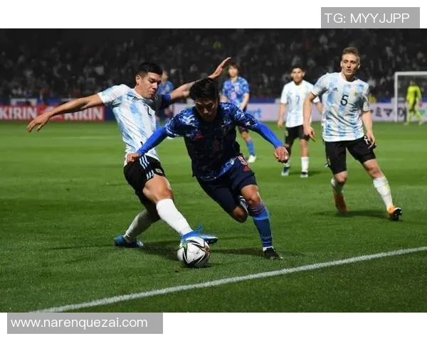 成都足球队配合变革引发热议球迷期待新战术崛起 成都足球队配合变革引发热议球迷期待新战术崛起