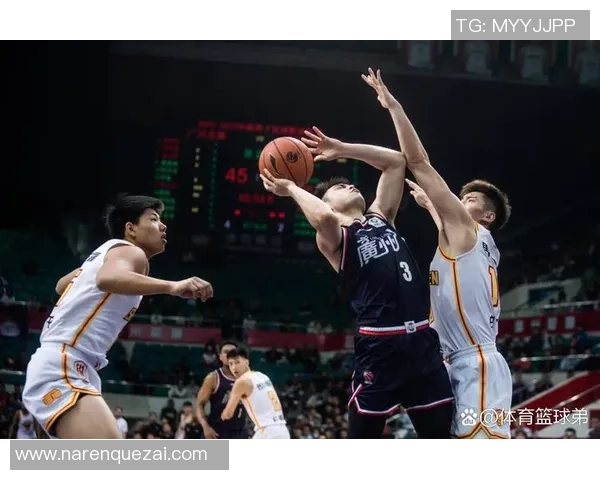 深圳篮球队实力之争引发热议球迷观点碰撞与未来展望