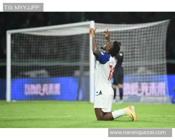 申花与天津天海首发阵容揭晓双方战术布局引人关注